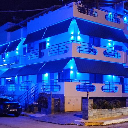 The Blue Beach Apartments Néa Péramos エクステリア 写真