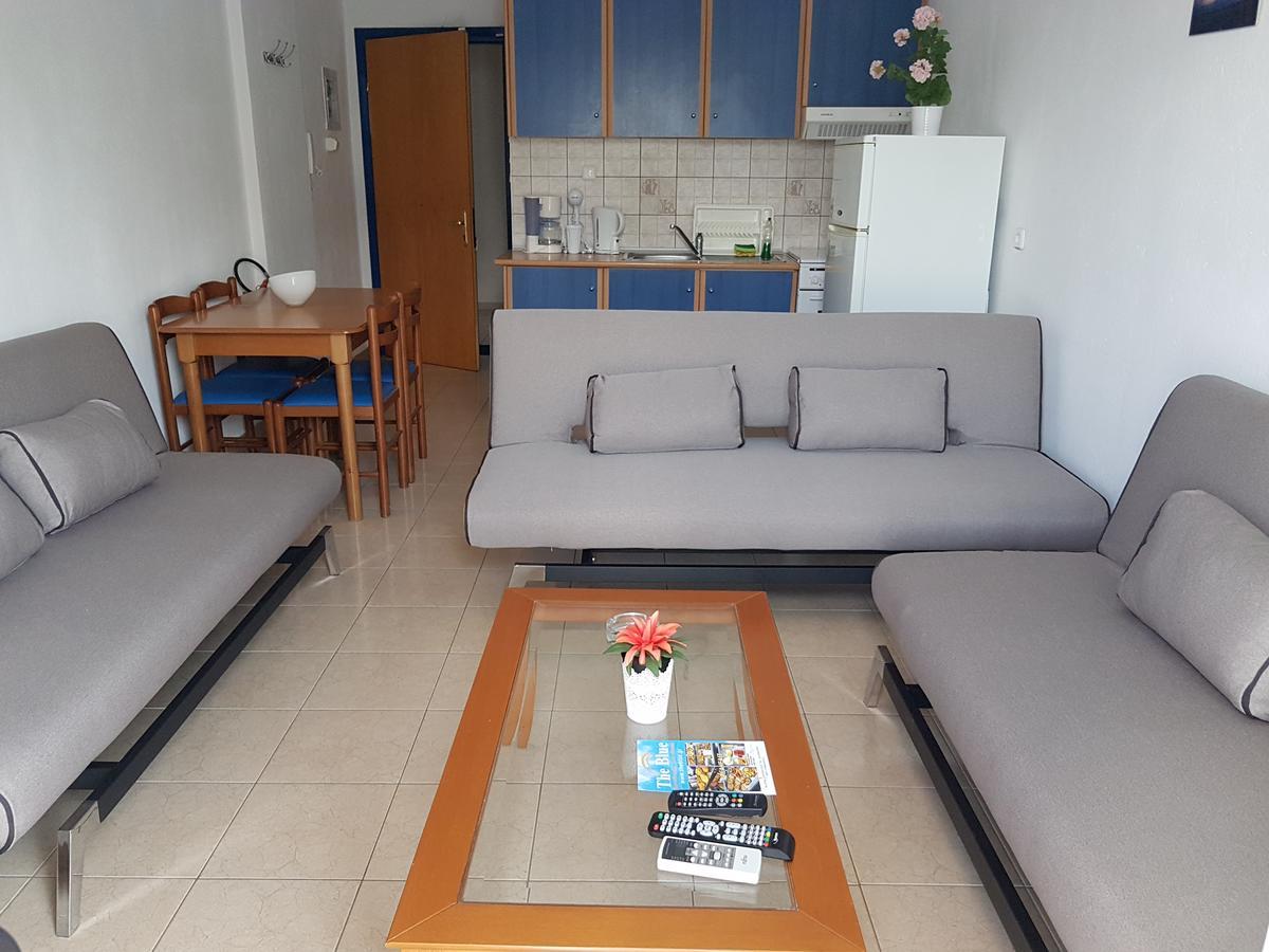 The Blue Beach Apartments Néa Péramos エクステリア 写真