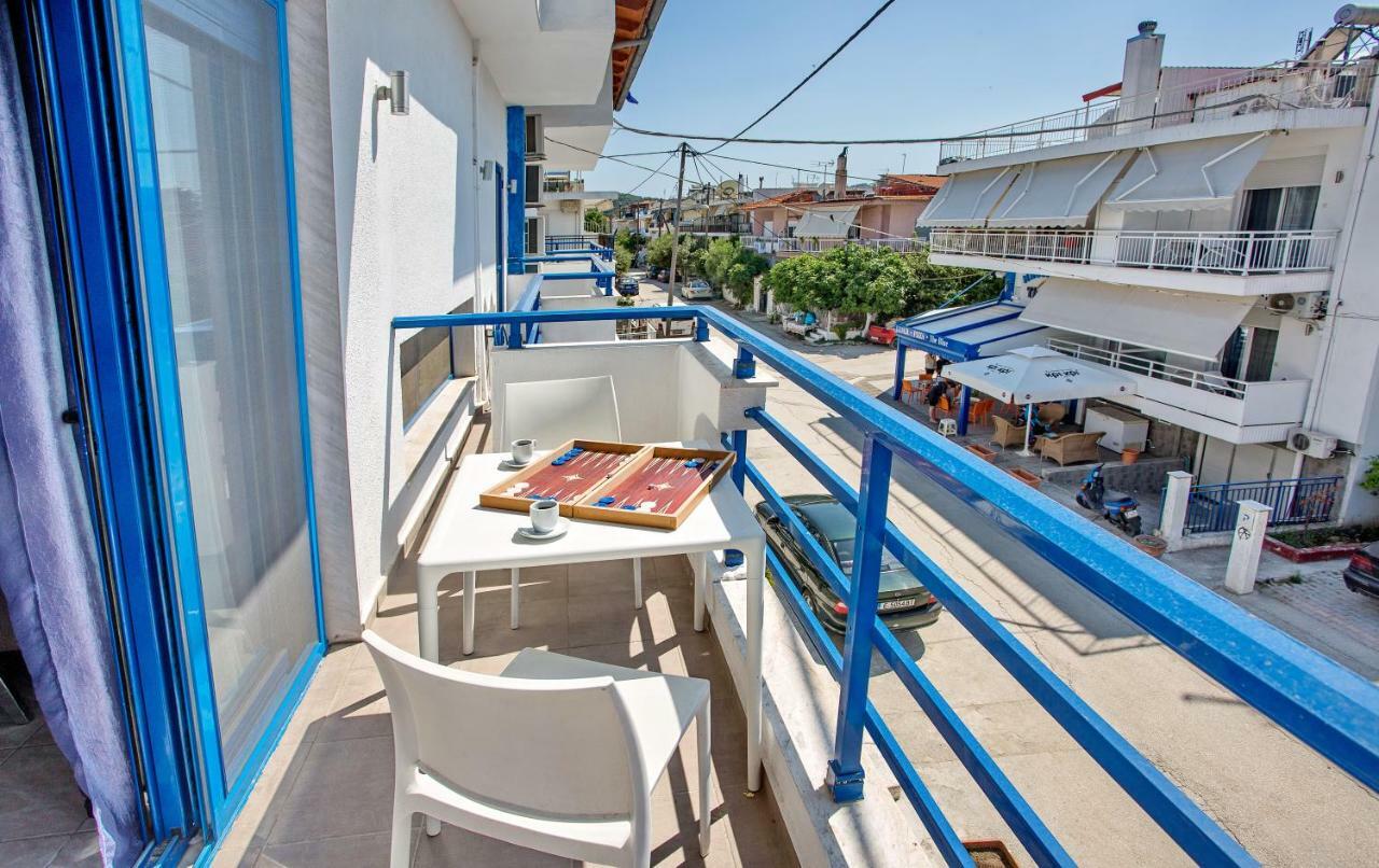 The Blue Beach Apartments Néa Péramos エクステリア 写真