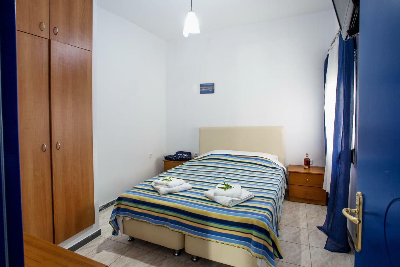 The Blue Beach Apartments Néa Péramos エクステリア 写真