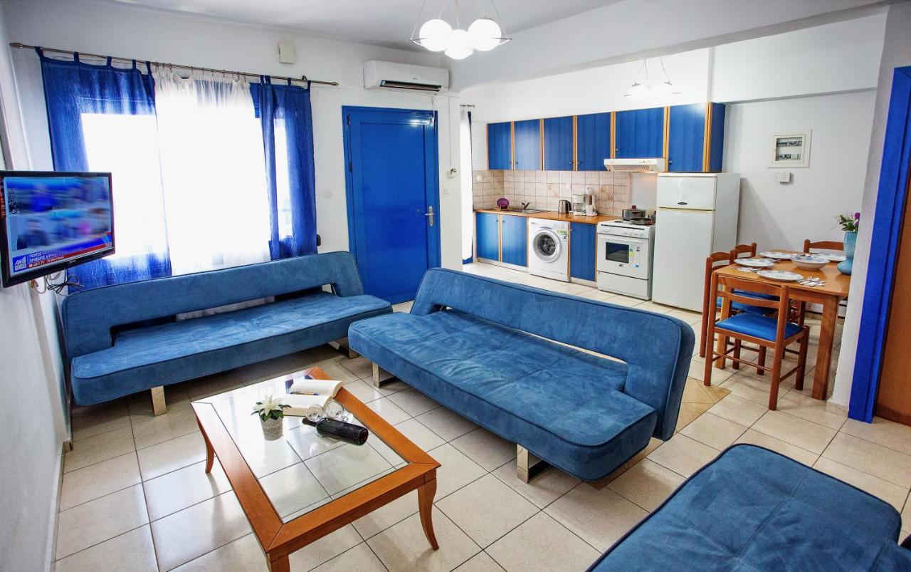 The Blue Beach Apartments Néa Péramos エクステリア 写真
