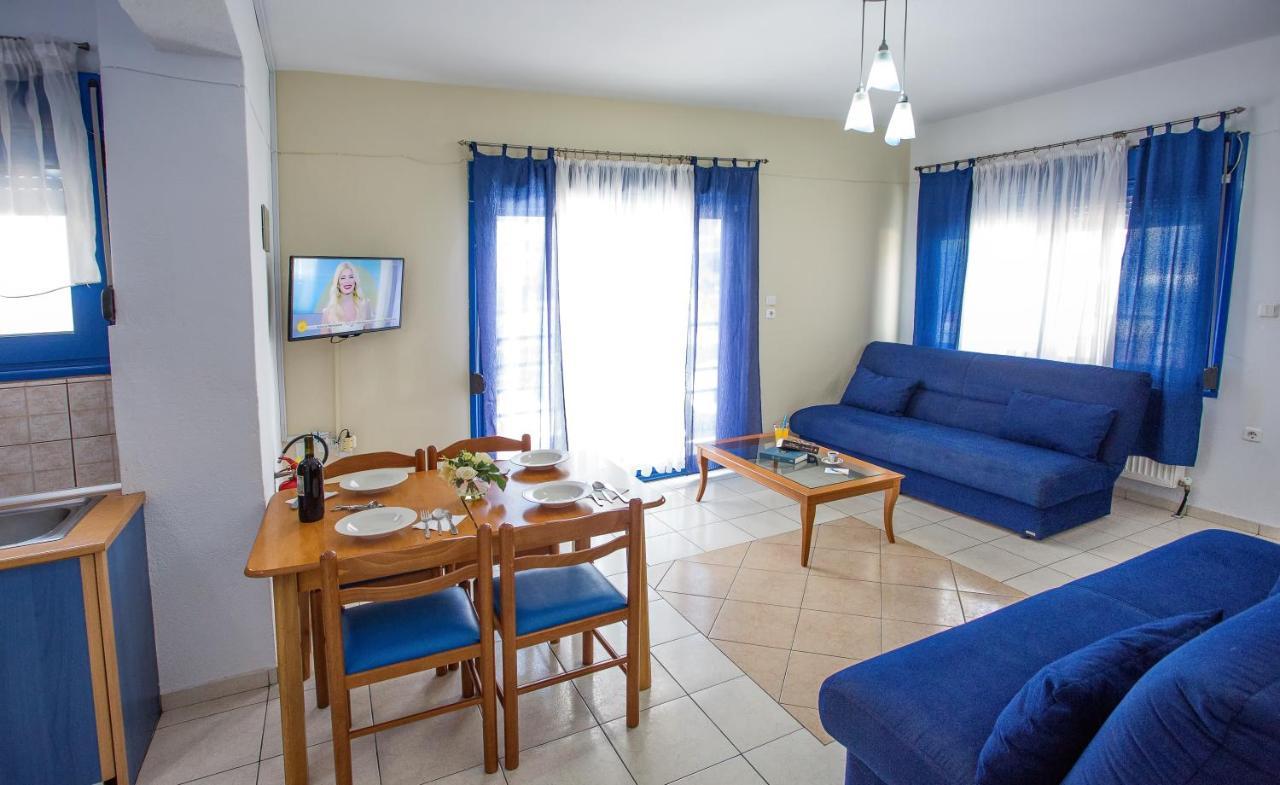 The Blue Beach Apartments Néa Péramos エクステリア 写真